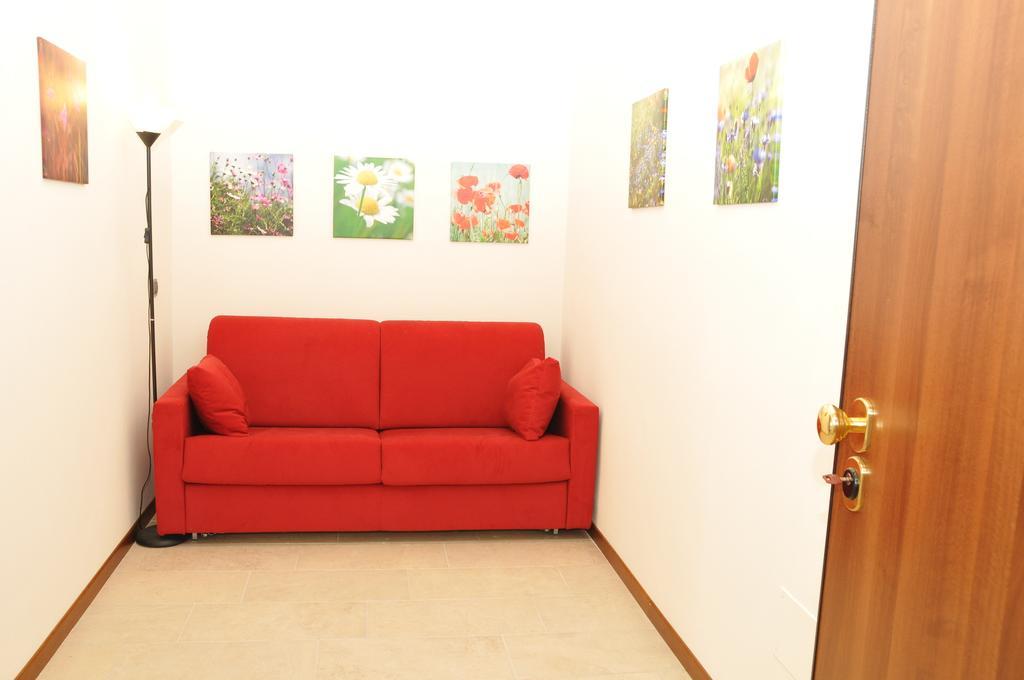 Maura Appartamenti Peschiera del Garda Kamer foto