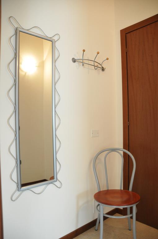 Maura Appartamenti Peschiera del Garda Kamer foto