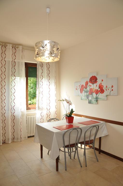 Maura Appartamenti Peschiera del Garda Kamer foto
