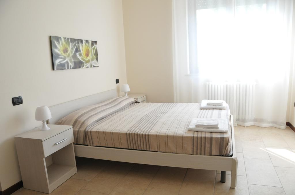 Maura Appartamenti Peschiera del Garda Kamer foto